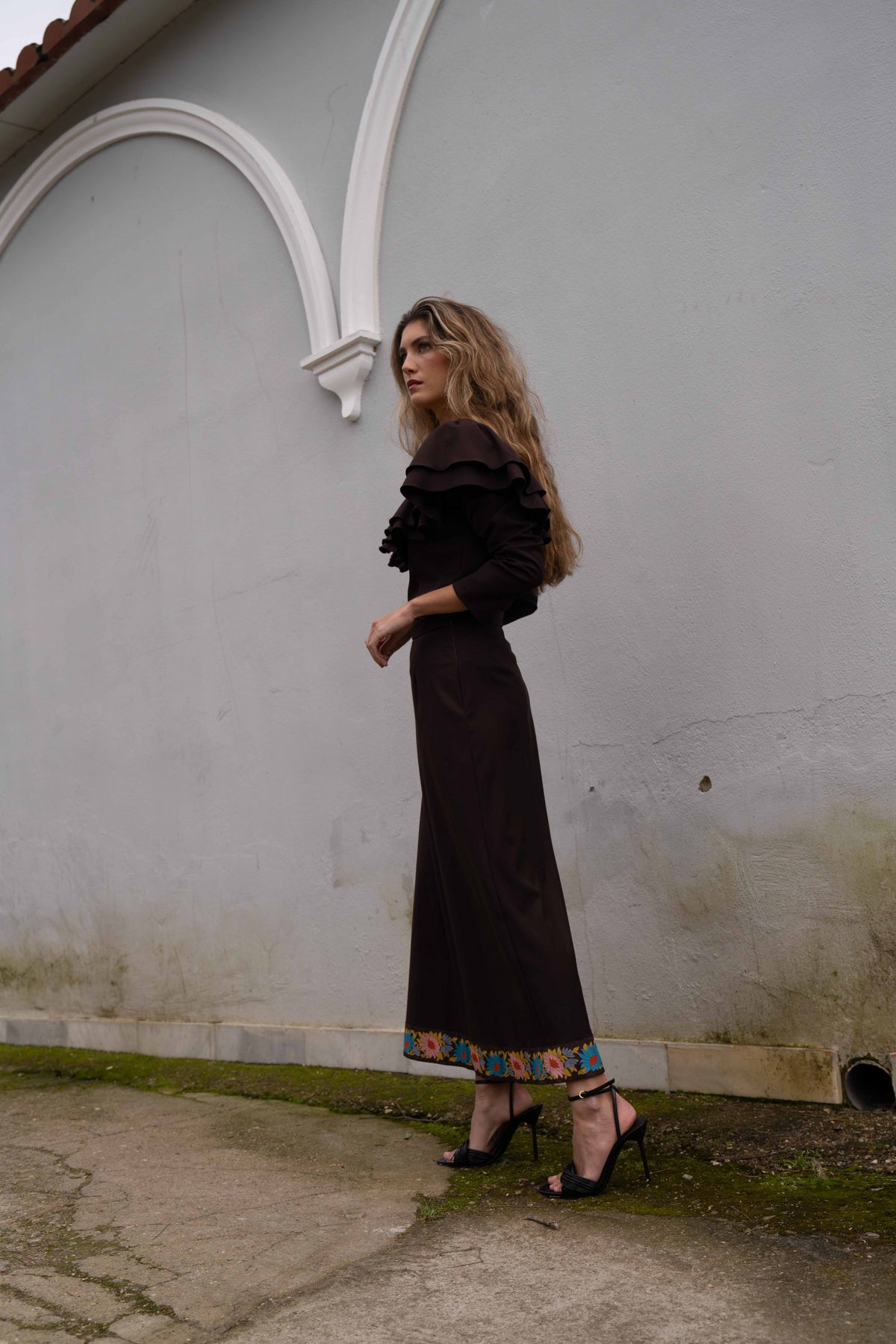 Falda Raíz
